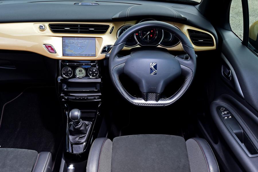 Торпедо DS 3 Performance Cabrio 2016 года  (UK) (фото 18 из 20)
